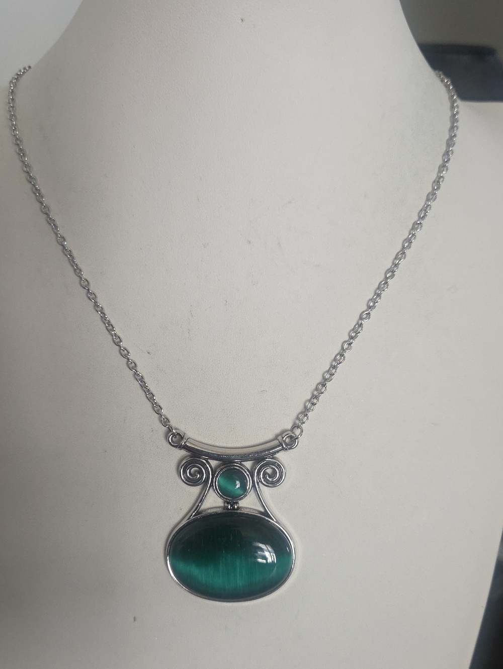 Paparazzi One Daydream At A Time Green Necklace NWT